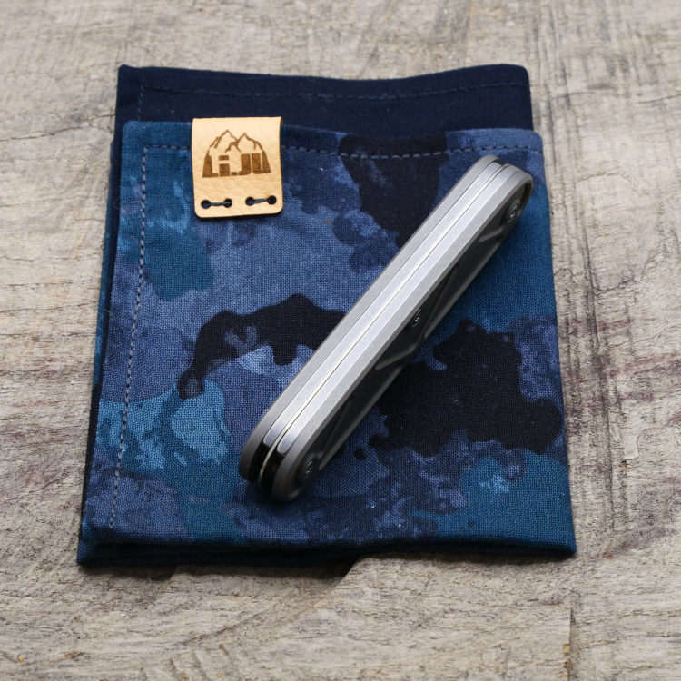 TITAN - TRIANGLE - dark wash - COMPANION SLIM - acidstonewash - Titan Grade 5  (Ti 6AI 4V)  - 93mm - Kopie